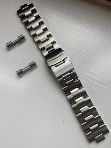 Beautiful new seiko 22mm - new,